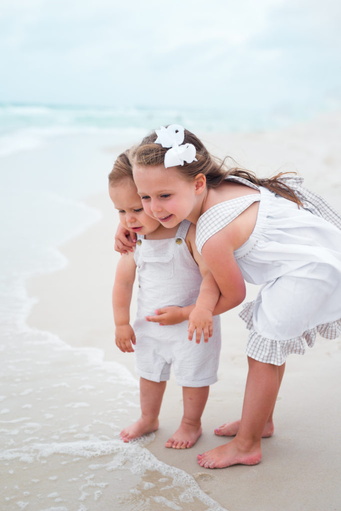 Summertime with littles is always full of fun! It can get tricky when the littles can't do much. Finding those summer must-haves is helpful for the parents and makes the summer more enjoyable for everyone!